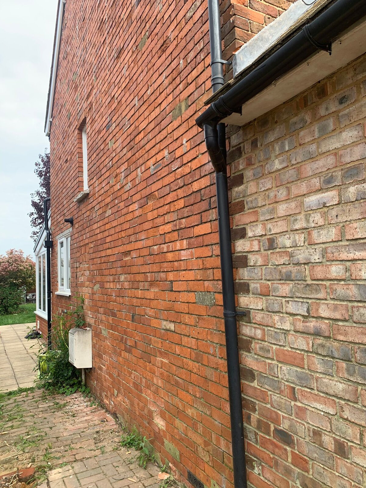 Pic of a residential house repointing project in Tonbridge Kent by Malling Masonry